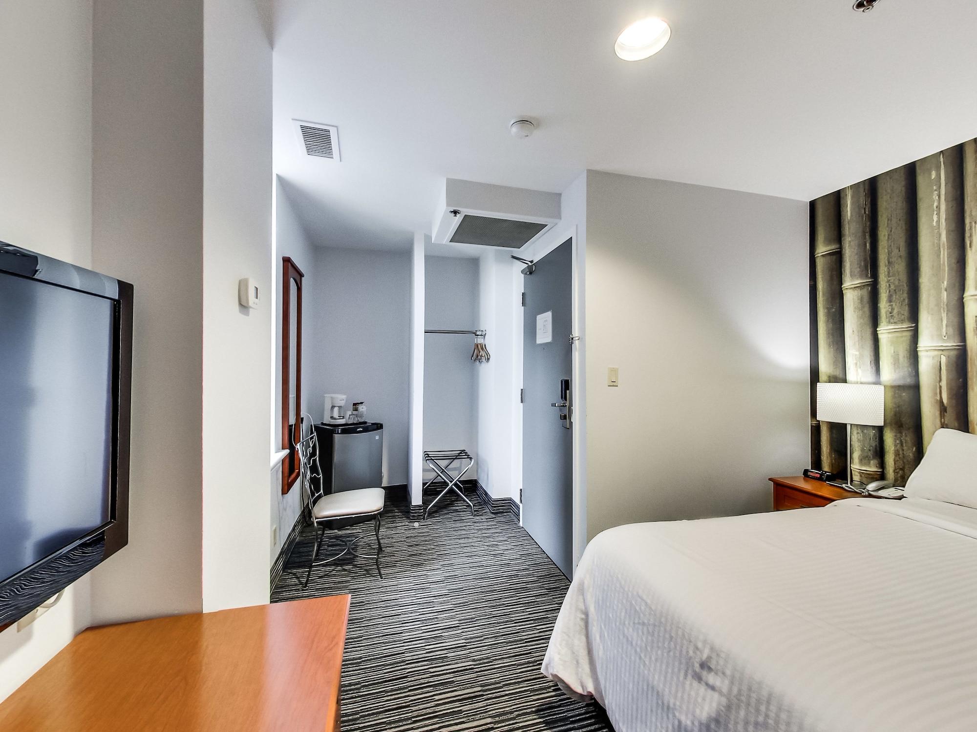Isabella Hotel & Suites Торонто Экстерьер фото