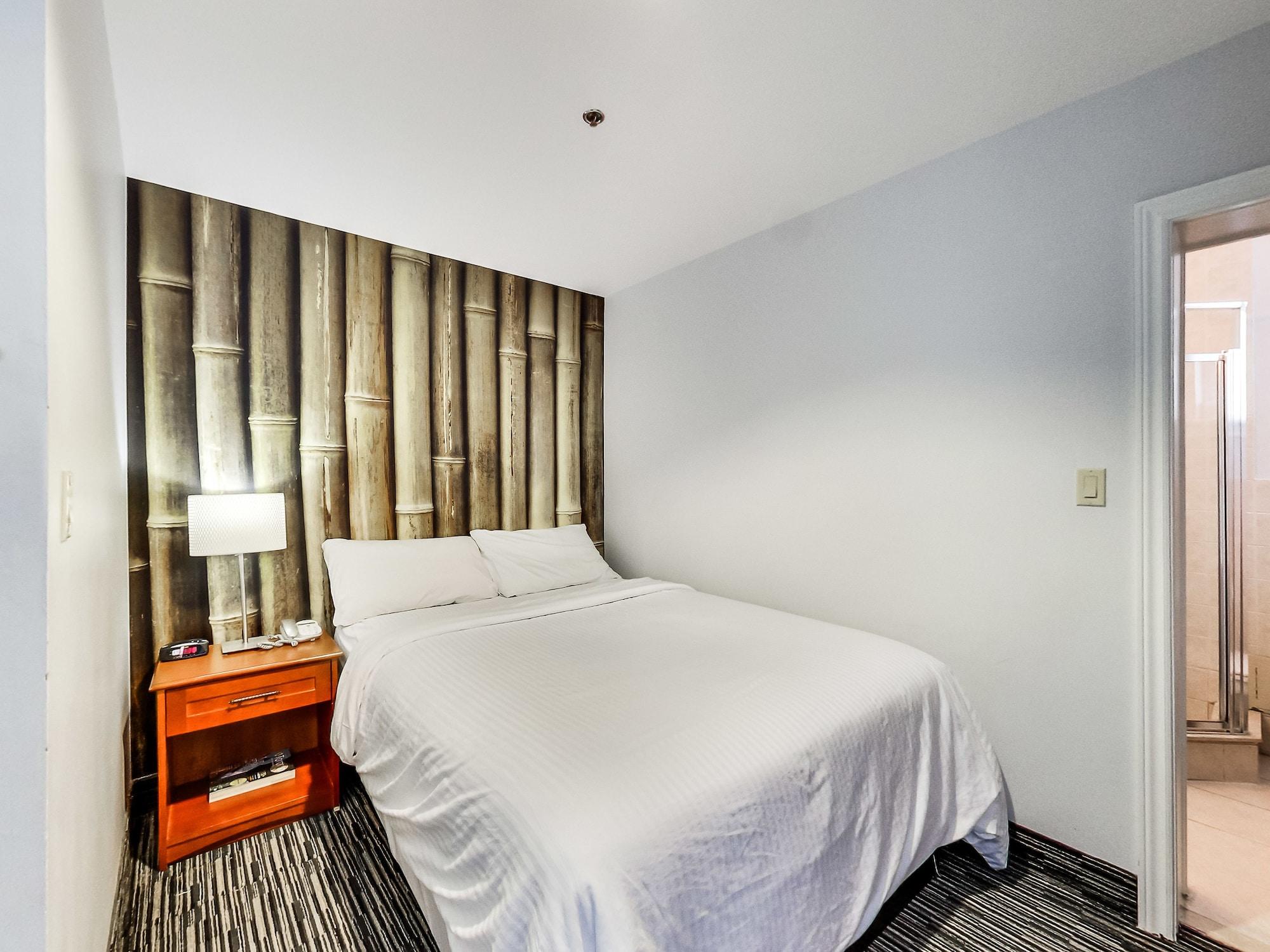 Isabella Hotel & Suites Торонто Экстерьер фото