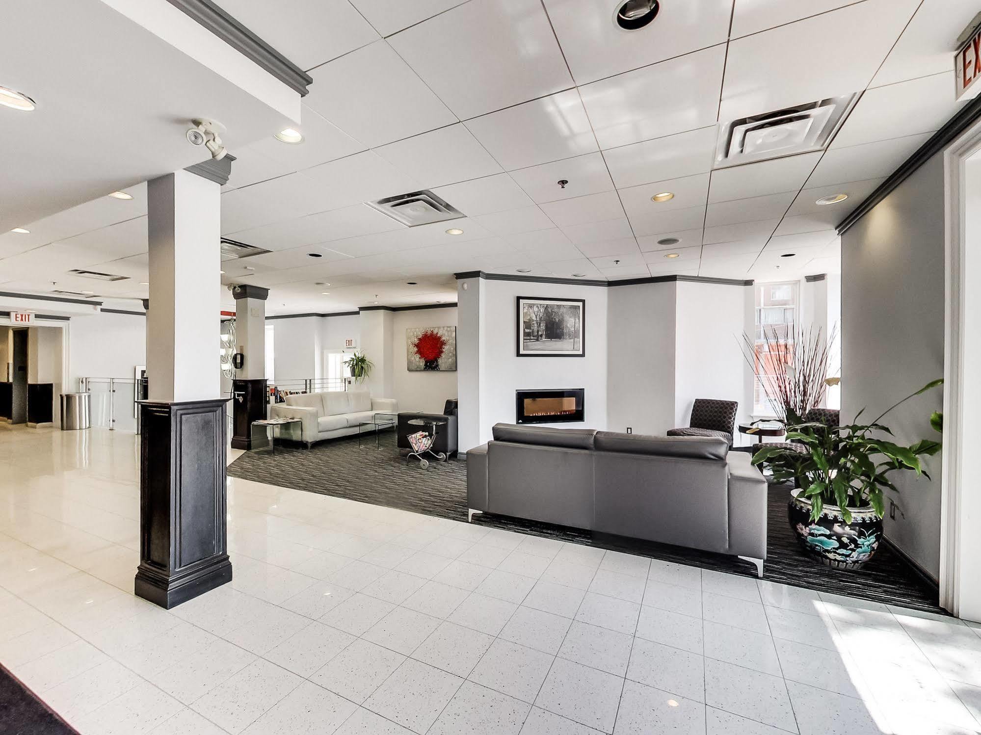 Isabella Hotel & Suites Торонто Экстерьер фото